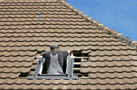 Pose de velux - Saint-Julien-de-Cassagnas